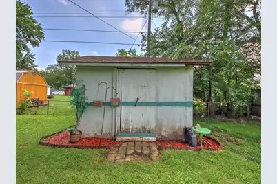 207 Lawndale Avenue, La Porte, IN 46350 - Photo 15