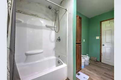207 Lawndale Avenue, La Porte, IN 46350 - Photo 7