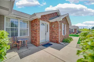 1024 N Woodlawn Ave, Griffith, IN 46319 - Photo 3