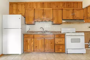 7204 Ohio Ave, Hammond, IN 46323 - Photo 9