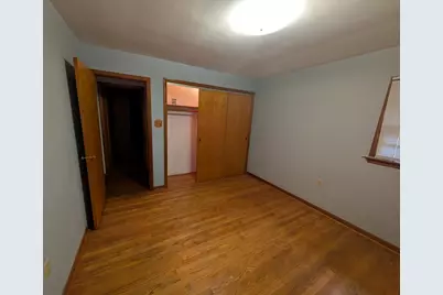 777 Memory Lane, Hobart, IN 46342 - Photo 17