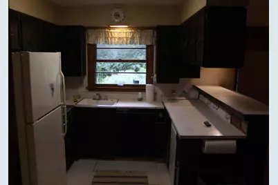 777 Memory Lane, Hobart, IN 46342 - Photo 3