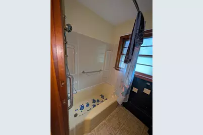 777 Memory Lane, Hobart, IN 46342 - Photo 11