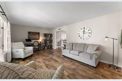 1507 Oak Leaf Drive, Crown Point, IN 46307 - Photo 9