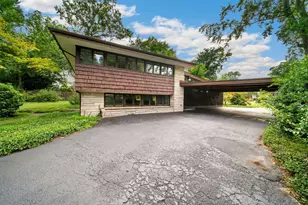 301 Kenwood Pl, Michigan City, IN 46360 - Photo 1