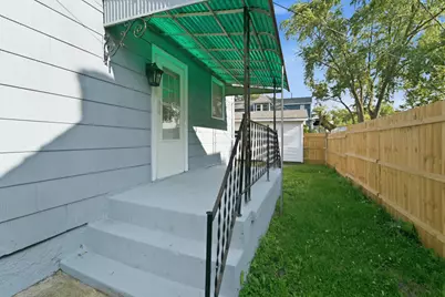 137 E Fulton Street, Michigan City, IN 46360 - Photo 25