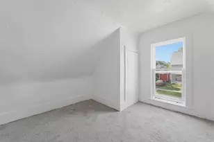 137 E Fulton St, Michigan City, IN 46360 - Photo 15
