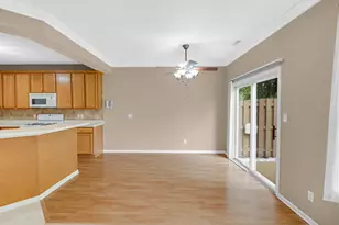819 Manistee Ave, Schererville, IN 46375 - Photo 7