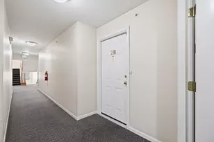 1640 White Oak Cir, Munster, IN 46321 - Photo 3