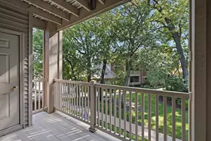1640 White Oak Cir, Munster, IN 46321 - Photo 11