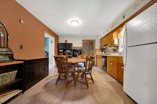 116 Hummingbird Ct, Trail Creek, IN 46360 - Photo 5