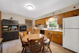 116 Hummingbird Ct, Trail Creek, IN 46360 - Photo 9