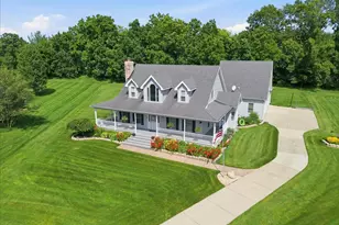 101 Lolabell Dr W, Valparaiso, IN 46385 - Photo 3