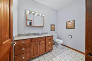 101 Lolabell Dr W, Valparaiso, IN 46385 - Photo 27