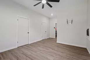 7562 Montana St, Merrillville, IN 46410 - Photo 13