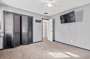 7562 Montana St, Merrillville, IN 46410 - Photo 11