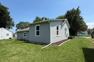 304 N Lincoln St, Hebron, IN 46341 - Photo 13