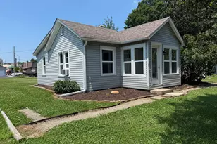 304 N Lincoln St, Hebron, IN 46341 - Photo 11