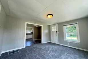 304 N Lincoln St, Hebron, IN 46341 - Photo 5
