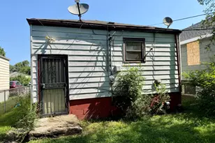 1453 W 17th Ave, Gary, IN 46407 - Photo 3