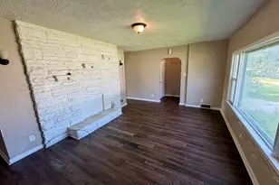 460 Hovey St, Gary, IN 46406 - Photo 3