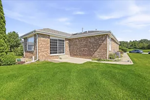 1001 Freedom Cir N, Crown Point, IN 46307 - Photo 29
