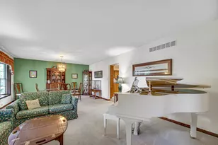 180 Primrose Cir, Chesterton, IN 46304 - Photo 15