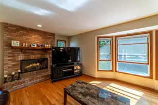 2241 Grand Ave, Schererville, IN 46375 - Photo 9