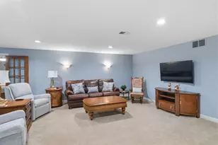 1018 Sterling Ct, Crown Point, IN 46307 - Photo 27
