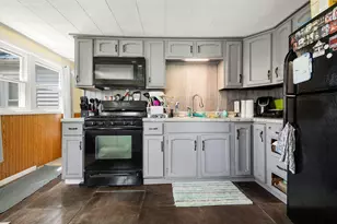 1702 Farrand Ave, La Porte, IN 46350 - Photo 7