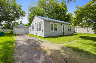 1702 Farrand Ave, La Porte, IN 46350 - Photo 1