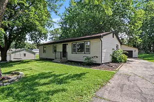455 Marian Dr, Valparaiso, IN 46385 - Photo 1
