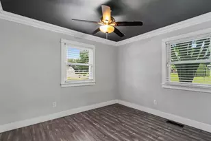 455 Marian Dr, Valparaiso, IN 46385 - Photo 11
