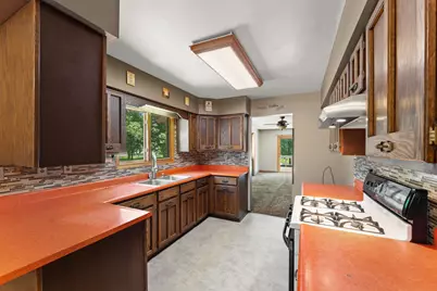 1089 N 200 W, Chesterton, IN 46304 - Photo 9