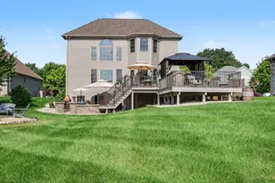 97 Muirfield Dr, Valparaiso, IN 46385 - Photo 3