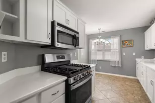 2925 Foggy Glen Dr, Valparaiso, IN 46385 - Photo 5