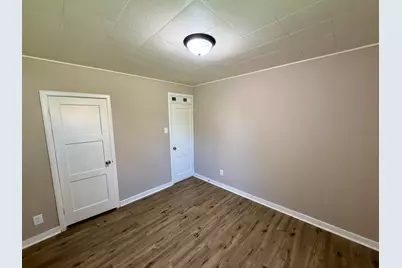 5775 Connecticut Street, Merrillville, IN 46410 - Photo 9