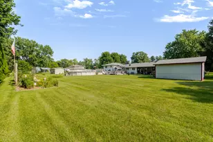 247 Westgate Dr, Valparaiso, IN 46385 - Photo 39