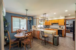247 Westgate Dr, Valparaiso, IN 46385 - Photo 11