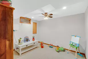 2002 Woodmere Cir, Valparaiso, IN 46383 - Photo 27