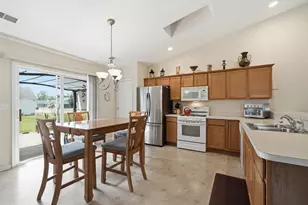 4577 W 73rd Ct, Merrillville, IN 46410 - Photo 7