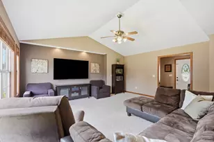 505 17th St SE, Demotte, IN 46310 - Photo 15