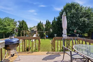 505 17th St SE, Demotte, IN 46310 - Photo 9