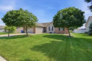 505 17th St SE, Demotte, IN 46310 - Photo 3