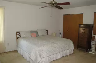 8805 Janeway Ct, Munster, IN 46321 - Photo 17