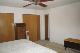 8805 Janeway Ct, Munster, IN 46321 - Photo 13