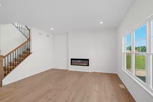 2520 Iowa St, Crown Point, IN 46307 - Photo 7