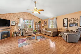 633 Imperial Dr, Crown Point, IN 46307 - Photo 7