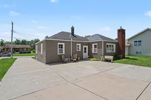 211 Berens St, Dyer, IN 46311 - Photo 21