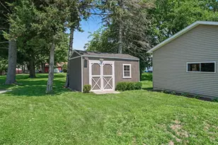 211 Berens St, Dyer, IN 46311 - Photo 23